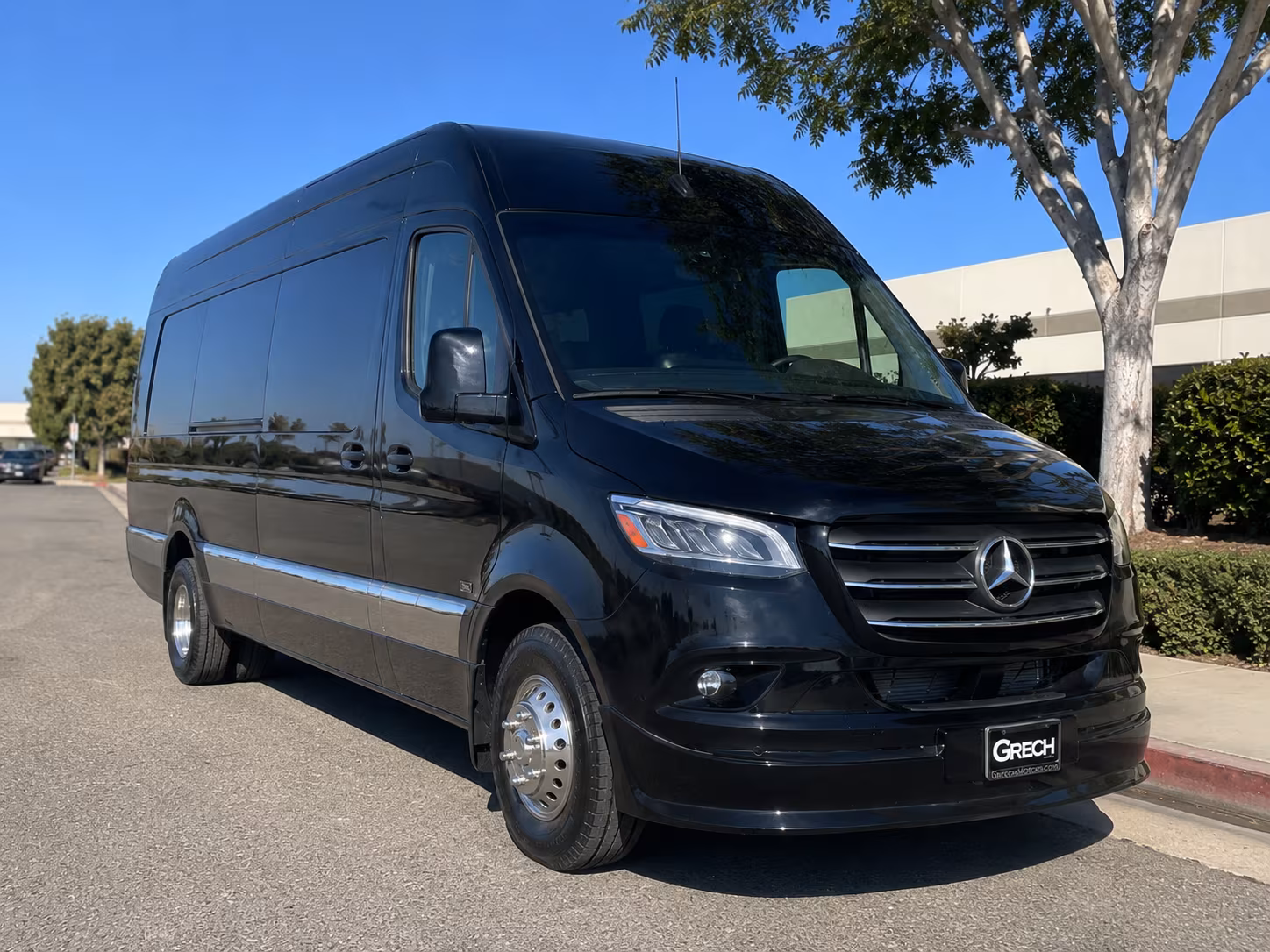 find the perfect transportation for your next airport transfer 2